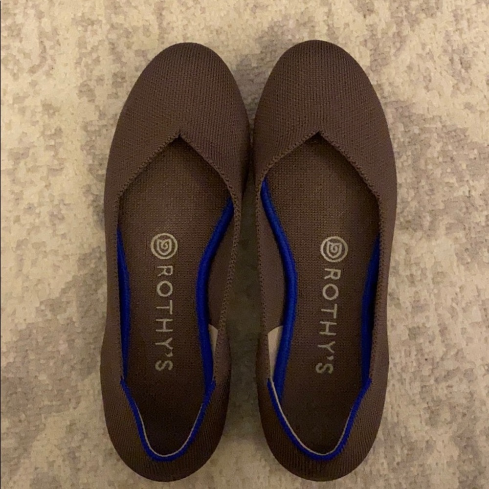 Rothys Round Toe Mink